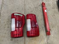    2017 Ford Tail Lights & Hydraulic Cylinder