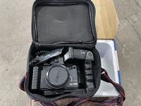    Pantium Deluxe Camera with Camera Bag