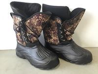    Mens Size 10 Winter Boots