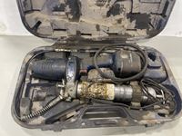    Lincoln Electric Grease Gun with Battery and Charger