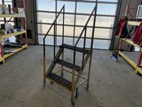    Portable 3 Step Stairs with Jack and Rails