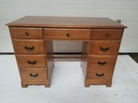    Small Desk with Drawers
