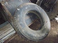 (1) Michelin 11R24.5 Tire