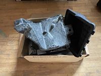  Ford  Engine Head Cover /W Parts