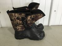    Mens Size 11 Boots