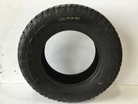    Grizzly LT275/65R18 Tire