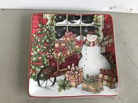    (16) 10.5 Inch Square Christmas Plates