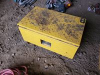    Metal Tool Box