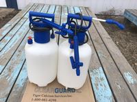    (2) 1 Gallon Plastic Weed Sprayers