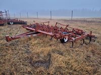  White 285 18 Ft Cultivator