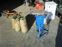 Powerfist Sand Blasting Pot, Hood & 5 Bags of 20-30 Green Grit