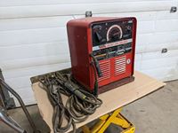 Lincoln 225 AC/DC Electric Welder