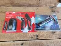    Utility Knife Set and Flashlight Set