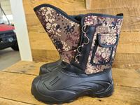    Goodfellows Camo Lightweight Size 9 Boots
