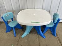    Plastic Kids Table & Chairs
