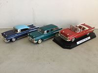    (3) 1957 Chevrolet 1:18 Scale Diecast Cars