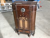    Antique Radio