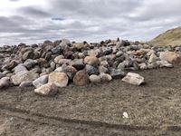    (1000±) Tonnes of 200 mm - 900 mm Large Field Rainbow Rocks