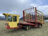  New Holland 1069 Bale Mover