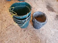   (4) Small Green & (4) Black Small Pails