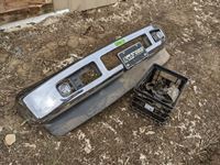    2009 Ford F250 Front Bumper & Hardware