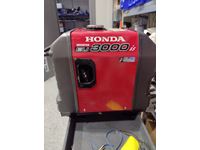  Honda EU3000IS 3000 Watt Invertor