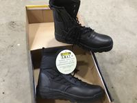    Mens Swat Size 10 Boots