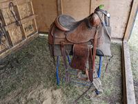    14-1/2 Inch Saddle with Stand