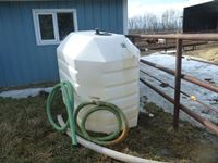    2100 Litre Poly Tank with Hoses