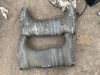    (2) Size 10 Rubber Boots