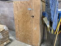    6 Ft x 4 Ft Wood Cabinet