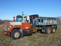  Mack 685 T/A Dump Truck