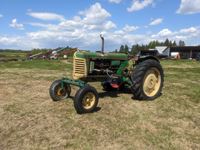 1953 Oliver  Antique 2WD Tractor
