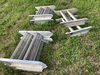    (12±) Various Sizes of Aluminum and Metal Steps