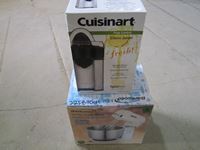    Cuisinart Citrus Juicer and Brentwood Retro Stand Mixer