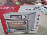    Frigidaire Digital Air Fryer Oven
