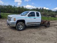 2007 Chevrolet 2500HD Silverado Extended Cab 4x4 Cab & Chassis