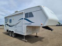 2004 Peak Manufacturing W256S1 25 Ft T/A Fifth Wheel Travel Trailer