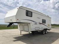 1998 Companion 25RK 25 Ft T/A Fifth Wheel Holiday Trailer