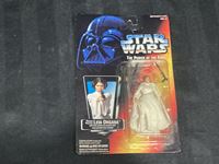 1995 MIB Kenner The Power Of The Force Leia Ogana Star Wars Action Figure