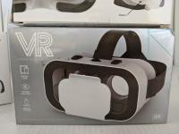    (3) VR Goggles 
