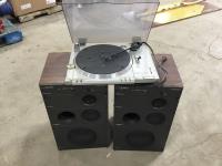    1 Record Player with 2 Speakers