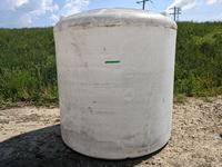    1000 Gal Water Tank