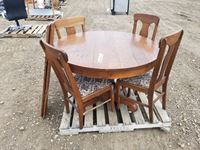    45 Inch X 45 Inch Kitchen Table w/ (4) Chairs