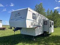 1998 Cardinal CAF31RL 30 Ft T/A Fifth Wheel Holiday Trailer
