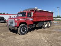 1979 International S1900 T/A Grain Truck