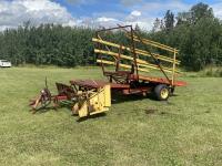 New Holland 1002 Bale Mover