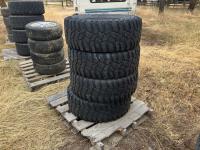 (4) 305/70R18 Tires