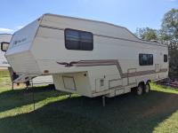 1988 Travel Mate 30.5 Ft T/A Fifth Wheel Travel Trailer