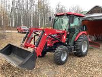 2015 Mahindra 2555 MFWD Loader Tractor